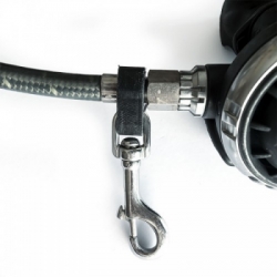 large Razor Break Away Connector with Bolt Snap Example 1 500x500